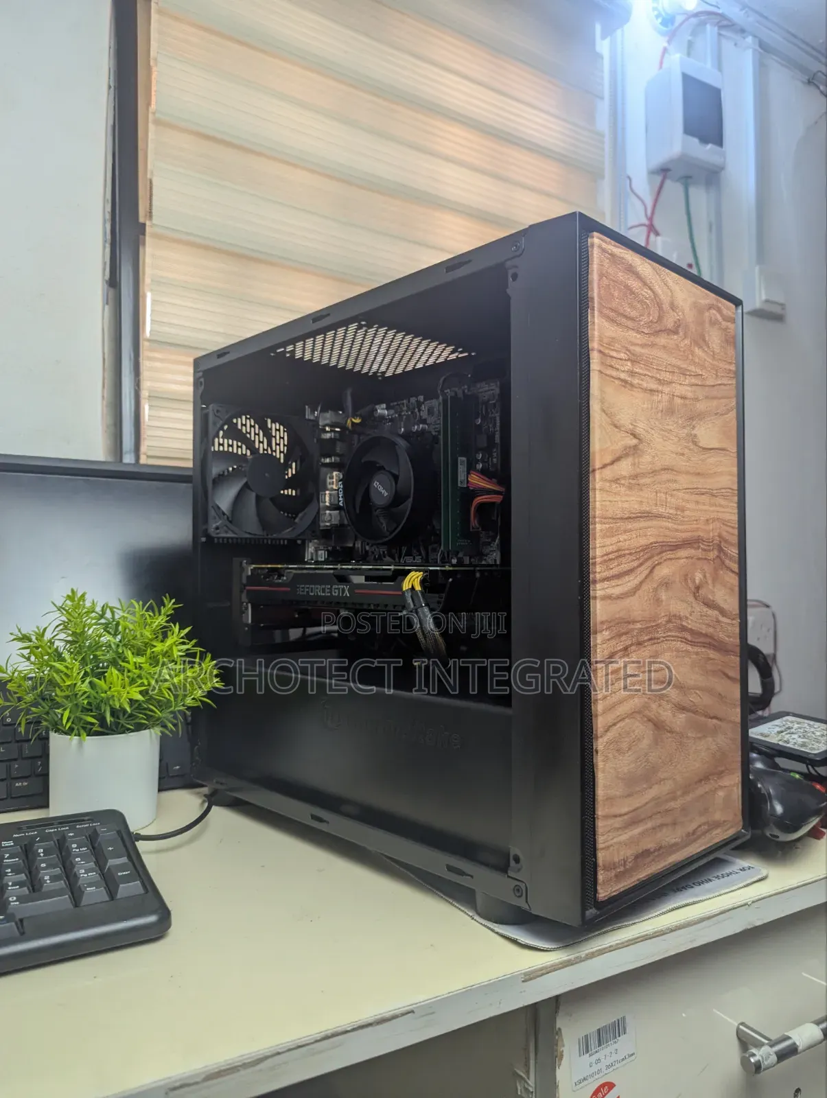Desktop Computer 16GB AMD Ryzen 5 SSD 512GB
