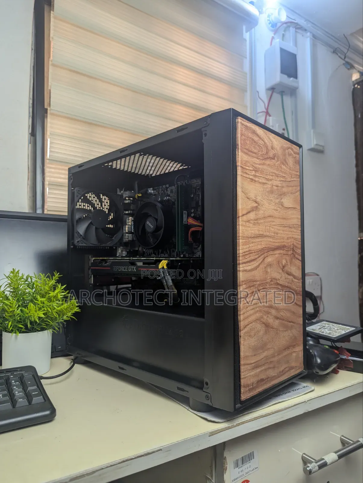 Desktop Computer 16GB AMD Ryzen 5 SSD 512GB
