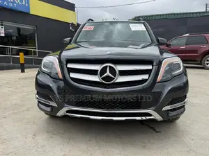 Mercedes-Benz GLK-Class Base GLK 350 4dr AWD 4MATIC (3.5L 6cyl 7A) 2015