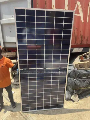 650watts Canadian Solar Panel