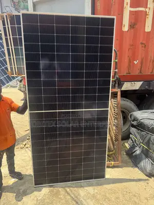 650watts Canadian Solar Panel