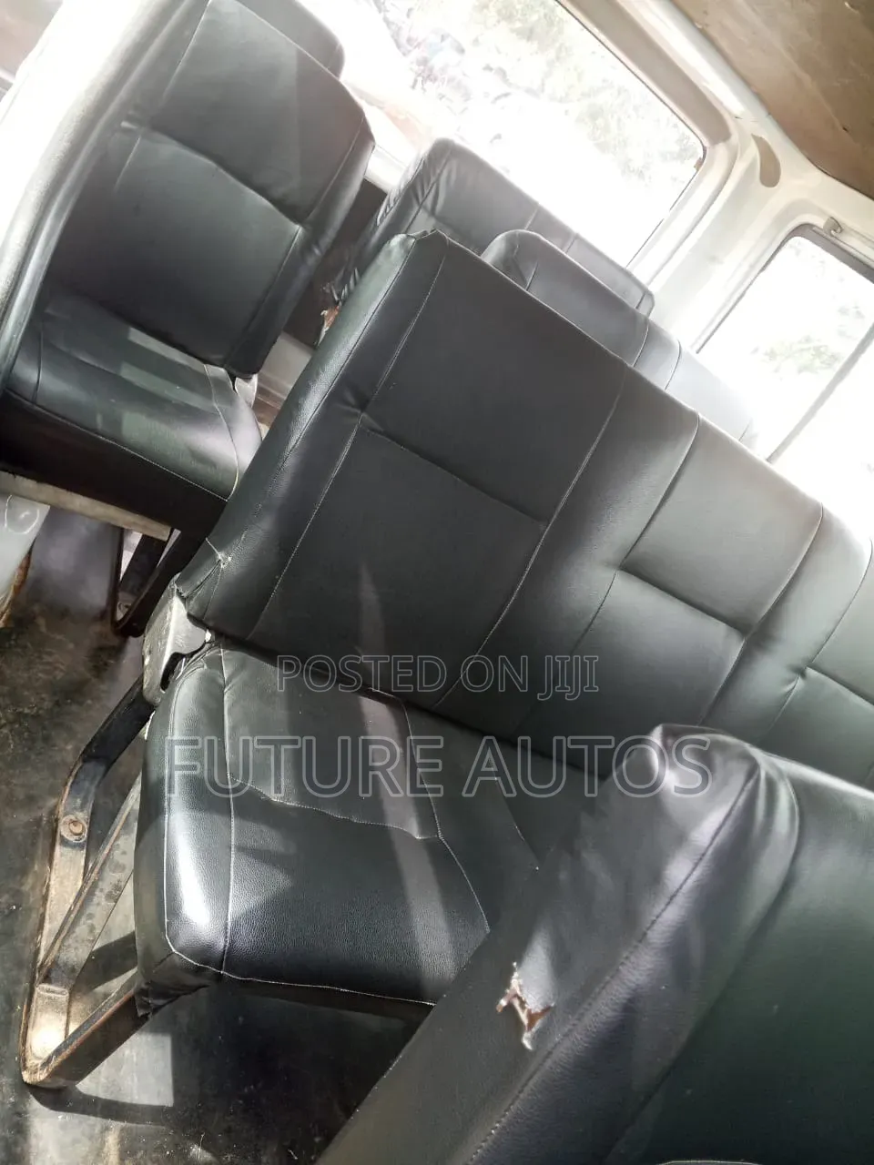 Toyota HiAce 2010 White