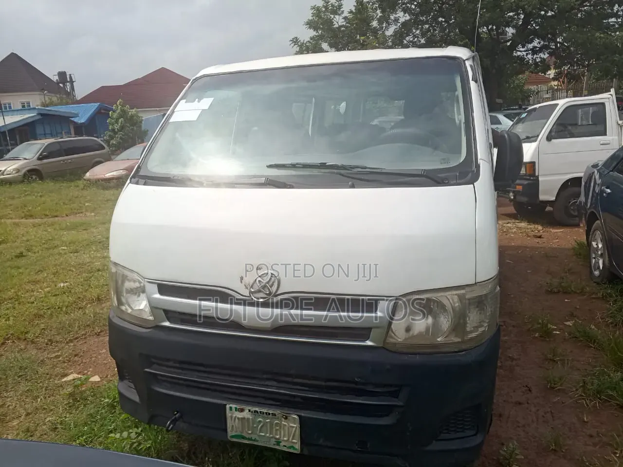 Toyota HiAce 2010 White