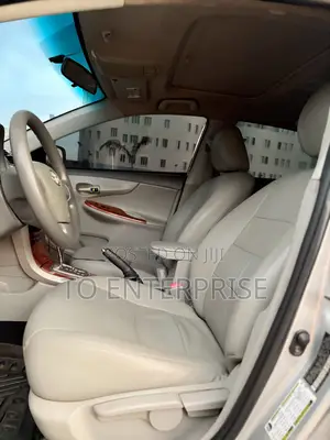 Toyota Corolla 2010 Silver