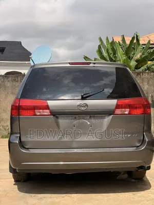 Toyota Sienna CE 2005 Gray
