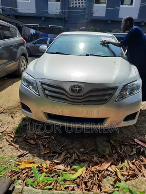 Toyota Camry 2011 Silver