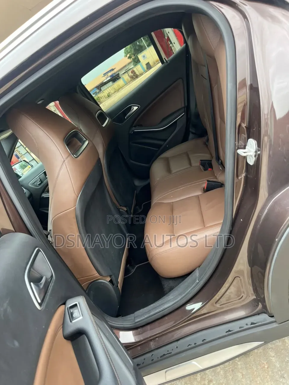 Mercedes-Benz GLA-Class 2015 Brown