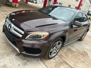 Mercedes-Benz GLA-Class 2015 Brown