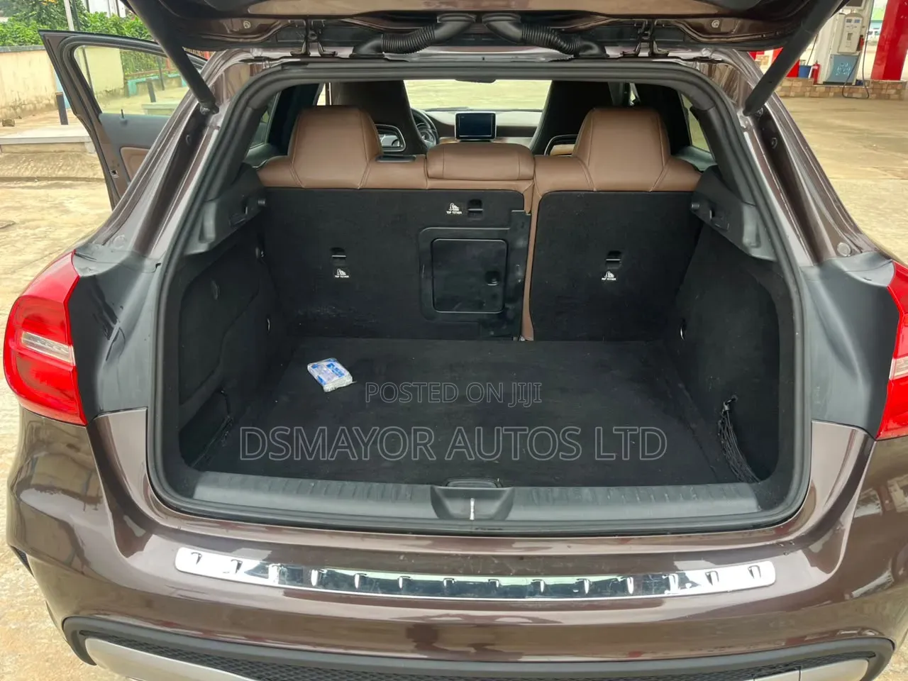 Mercedes-Benz GLA-Class 2015 Brown