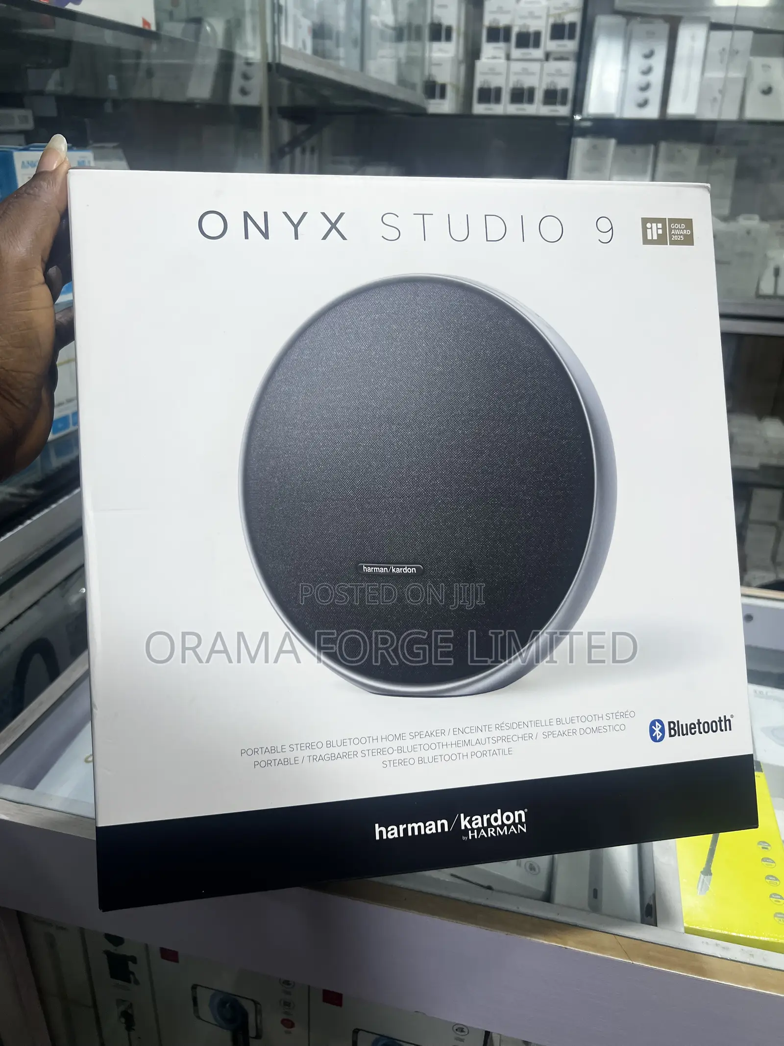 Onyx Studio 9