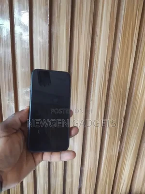 Apple iPhone XR 64 GB