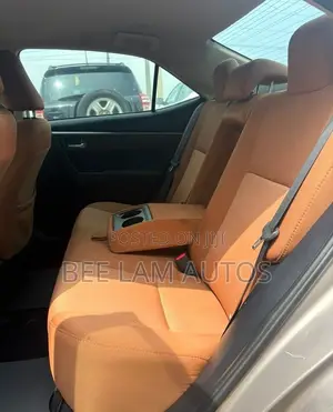 Toyota Corolla 2015 Gold