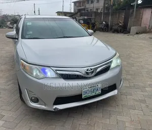 Toyota Camry XLE 4dr Sedan (2.5L 4cyl 6A) 2014 Silver