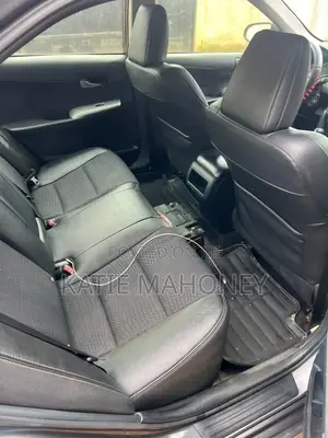 Toyota Camry SE 4dr Sedan (2.5L 4cyl 6A) 2012 Gray
