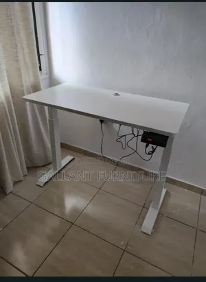Quality Ergonomic Gaming Table (Adjustable Height)