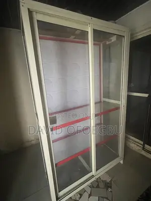 Show Glass /Rack