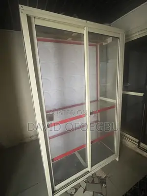 Show Glass /Rack