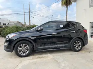 Hyundai Santa Fe 2014 Black
