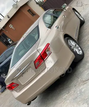 Lexus ES 350 2012 Gold