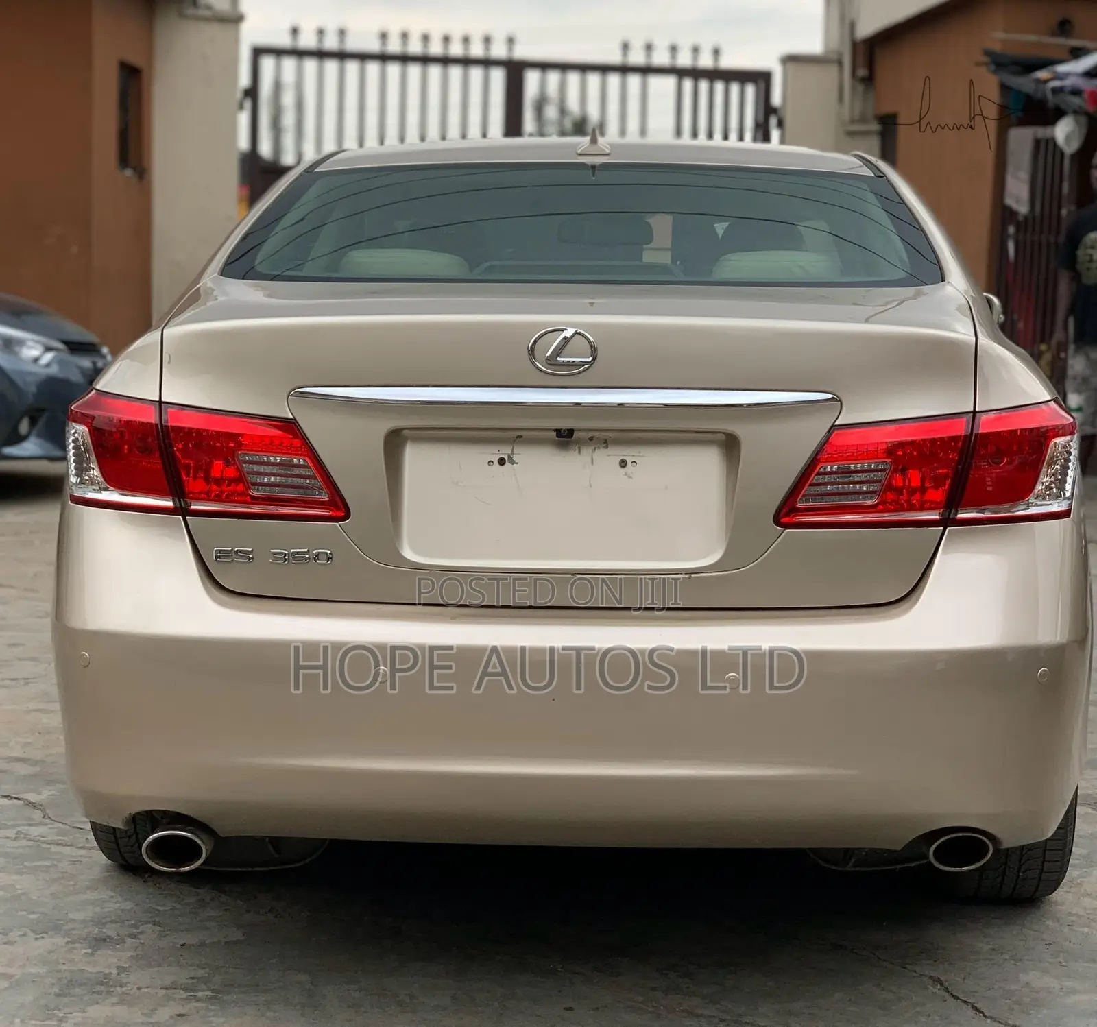 Lexus ES 350 2012 Gold