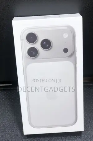 New Apple iPhone 17 256 GB Silver