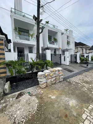 5bdrm Duplex in Ikota Lekki Lagos for sale