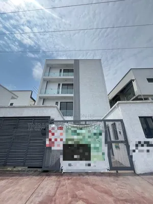 4bdrm Townhouse/Terrace in Chevron for sale