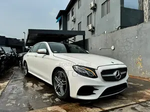 Mercedes-Benz E300 2019 White