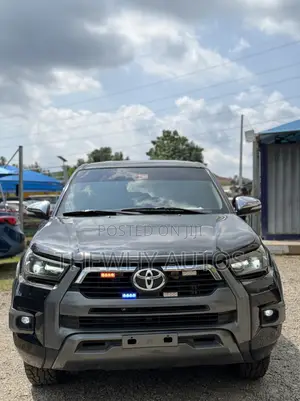 Toyota Hilux SR 2014 Black