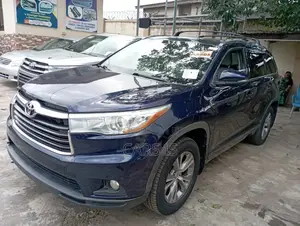 Toyota Highlander 2015 Blue