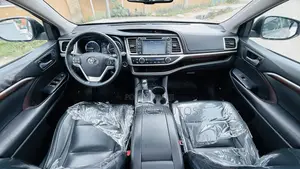 Toyota Highlander Limited 4x2 V6 (3.5L 6cyl 8A) 2017 Gold