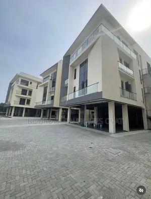 2bdrm Apartment in Lekki Phase 1 for rent
