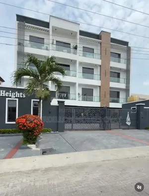 3bdrm Apartment in Lekki Phase 1 for rent