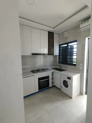 3bdrm Block of Flats in Lekki Phase 1 for sale
