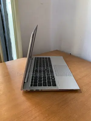 Laptop HP EliteBook 845 G7 8GB AMD Ryzen 5 SSD 256GB