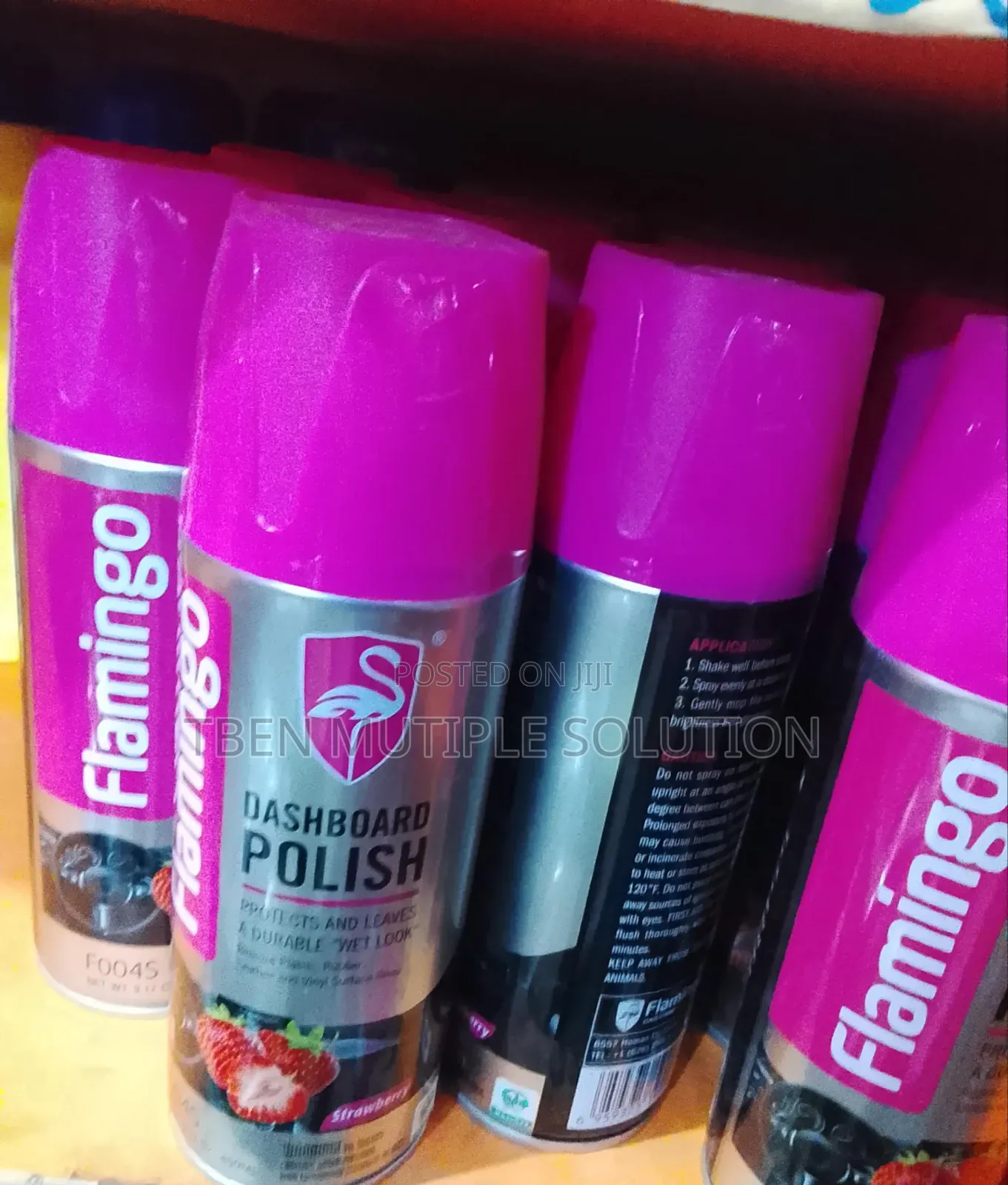 Flamingo Dashboard Polish (Strawberry Scent, 450ml)