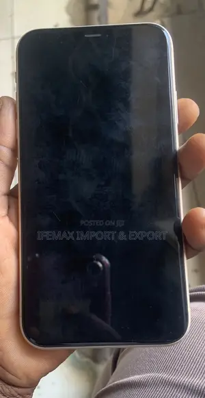 Apple iPhone 11 64 GB White