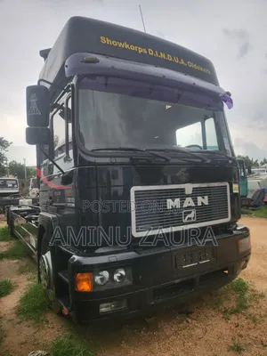 Man Trailer Head