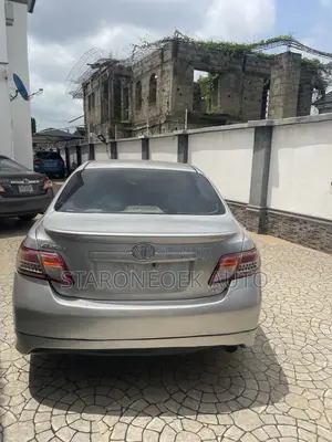 Toyota Camry LE 4dr Sedan (2.4L 4cyl 5A) 2009 Silver