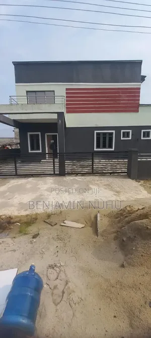 3bdrm Penthouse in Peak Prime One, Off Lekki-Epe Expressway for rent