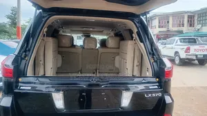 Lexus LX 2016 Black