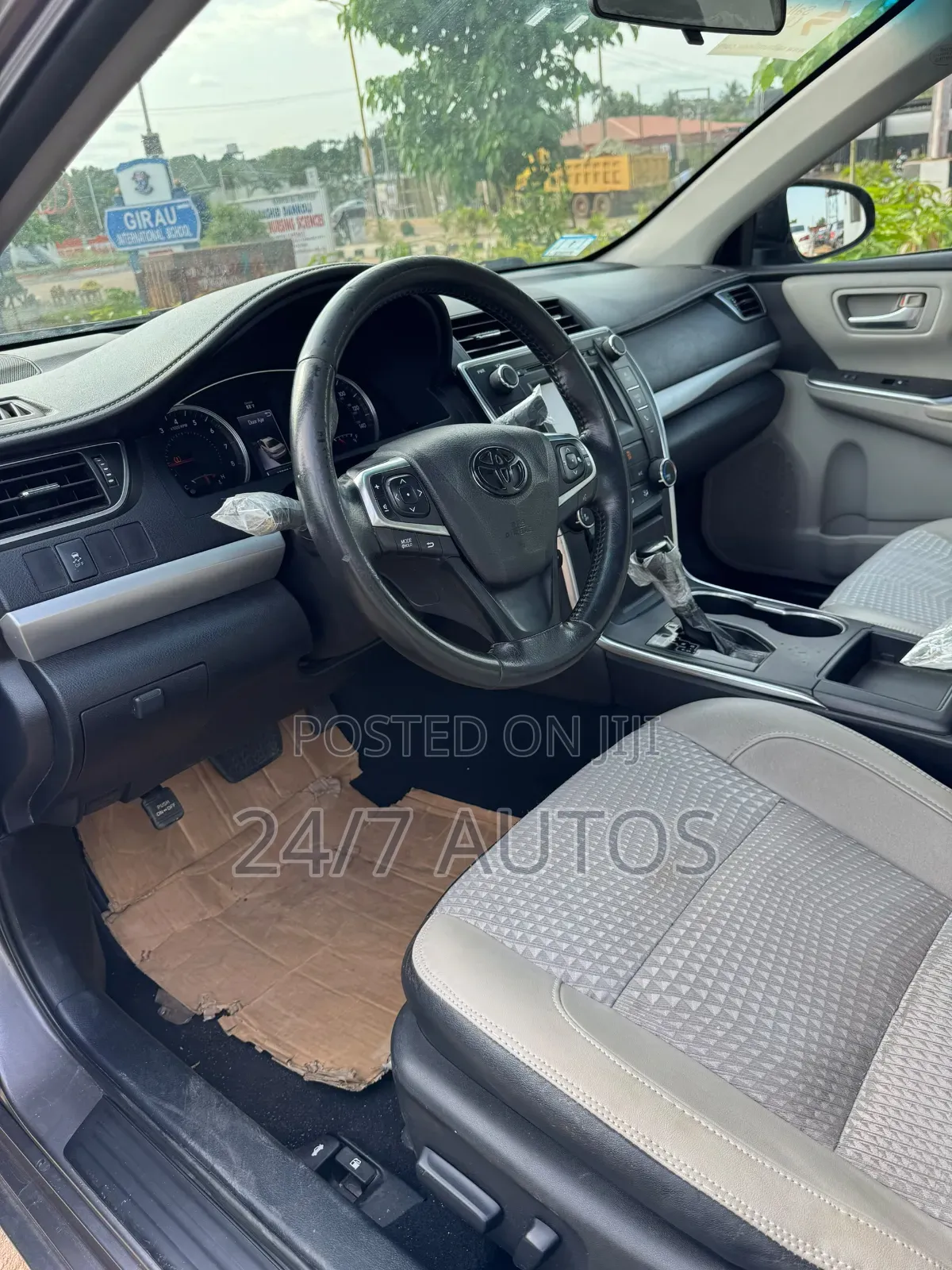 Toyota Camry 2016 Gray