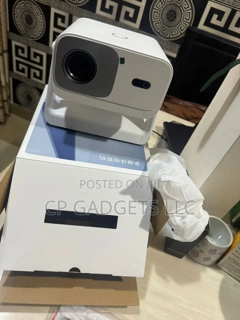Multimedia Projector