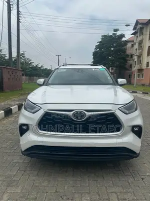 Toyota Highlander 2024 White