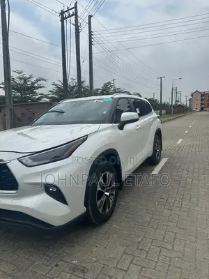Toyota Highlander 2024 White