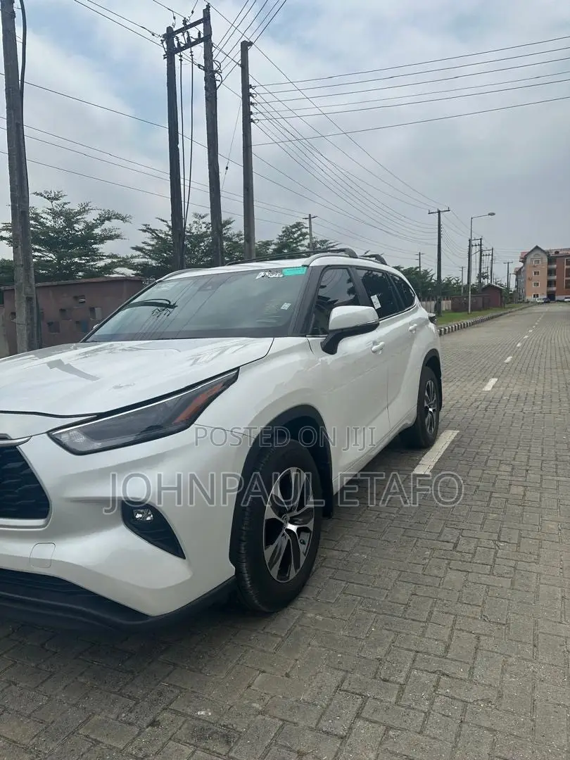 Toyota Highlander 2024 White