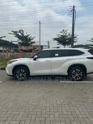 Toyota Highlander 2024 White