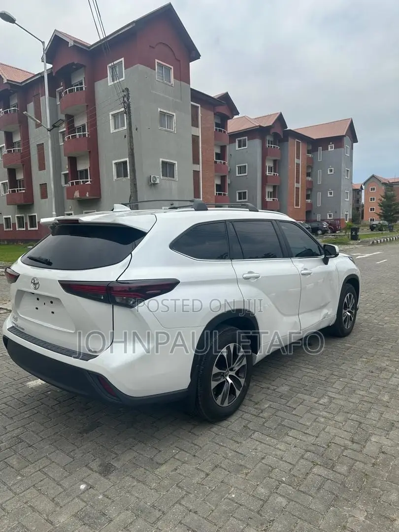 Toyota Highlander 2024 White