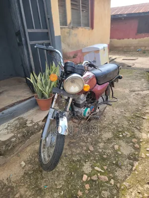 Bajaj Boxer 2021 Red