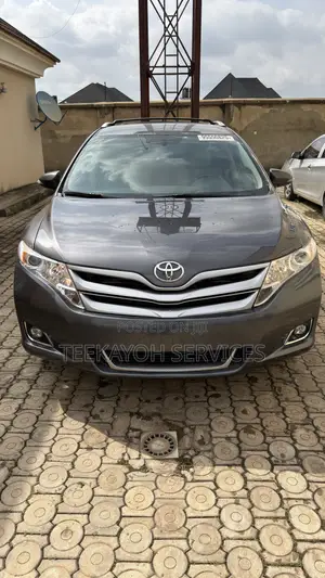 Toyota Venza XLE AWD V6 2013 Gray